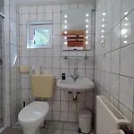 & Bungalowdorf Am Waldbad Кемпинг