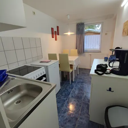 & Bungalowdorf Am Waldbad Parque de Campismo