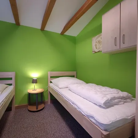 & Bungalowdorf Am Waldbad Camping