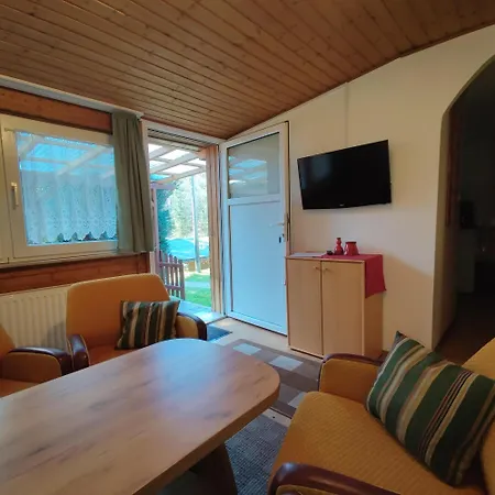 Camping & Bungalowdorf Am Waldbad *
