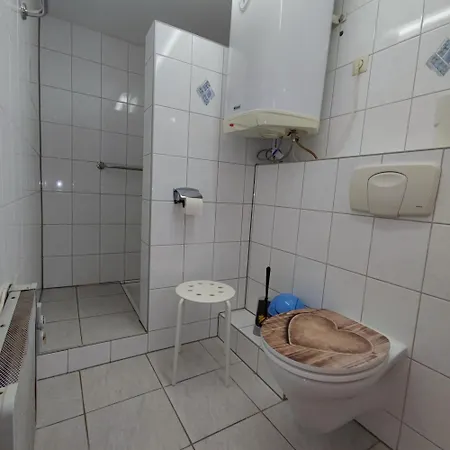& Bungalowdorf Am Waldbad Camping