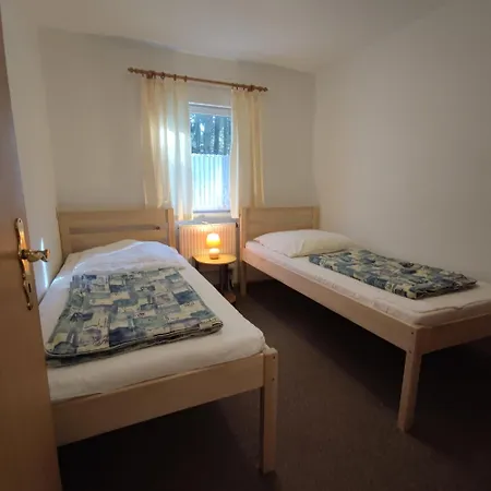 Campeggio & Bungalowdorf Am Waldbad *