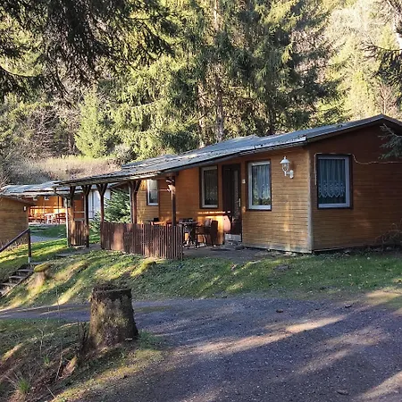 & Bungalowdorf Am Waldbad Campeggio *