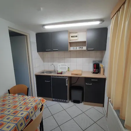 & Bungalowdorf Am Waldbad Parque de Campismo *