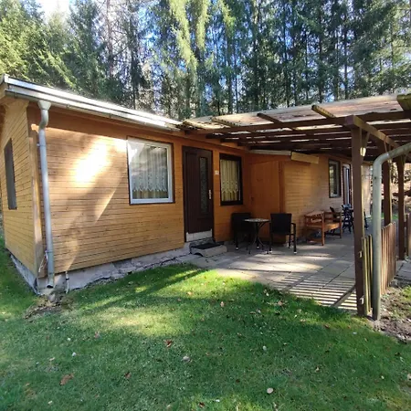 Campeggio & Bungalowdorf Am Waldbad *