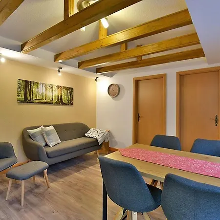 & Bungalowdorf Am Waldbad Camping Erlau (St. Kilian)