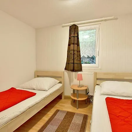 & Bungalowdorf Am Waldbad Camping