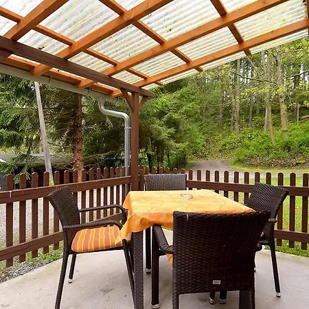 & Bungalowdorf Am Waldbad Parque de Campismo Erlau (St. Kilian)