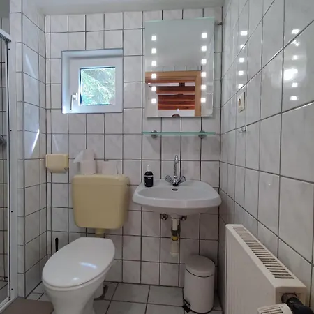 & Bungalowdorf Am Waldbad Camping