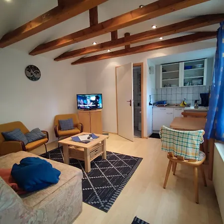 Campeggio & Bungalowdorf Am Waldbad Erlau (St. Kilian)