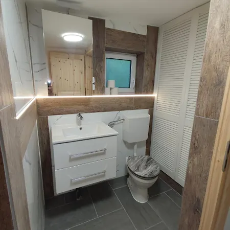 Camping & Bungalowdorf Am Waldbad *