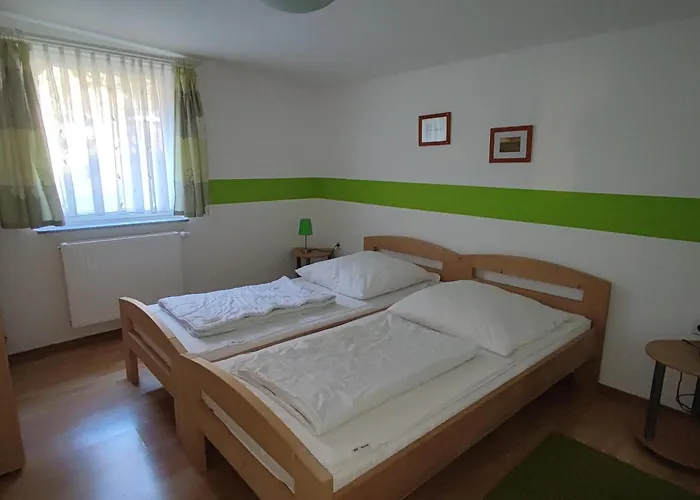 Campingplatz&bungalowdorf Am Waldbad * Erlau (St. Kilian)