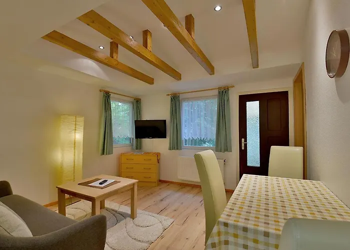 Campingplatz&bungalowdorf Am Waldbad Erlau (St. Kilian)